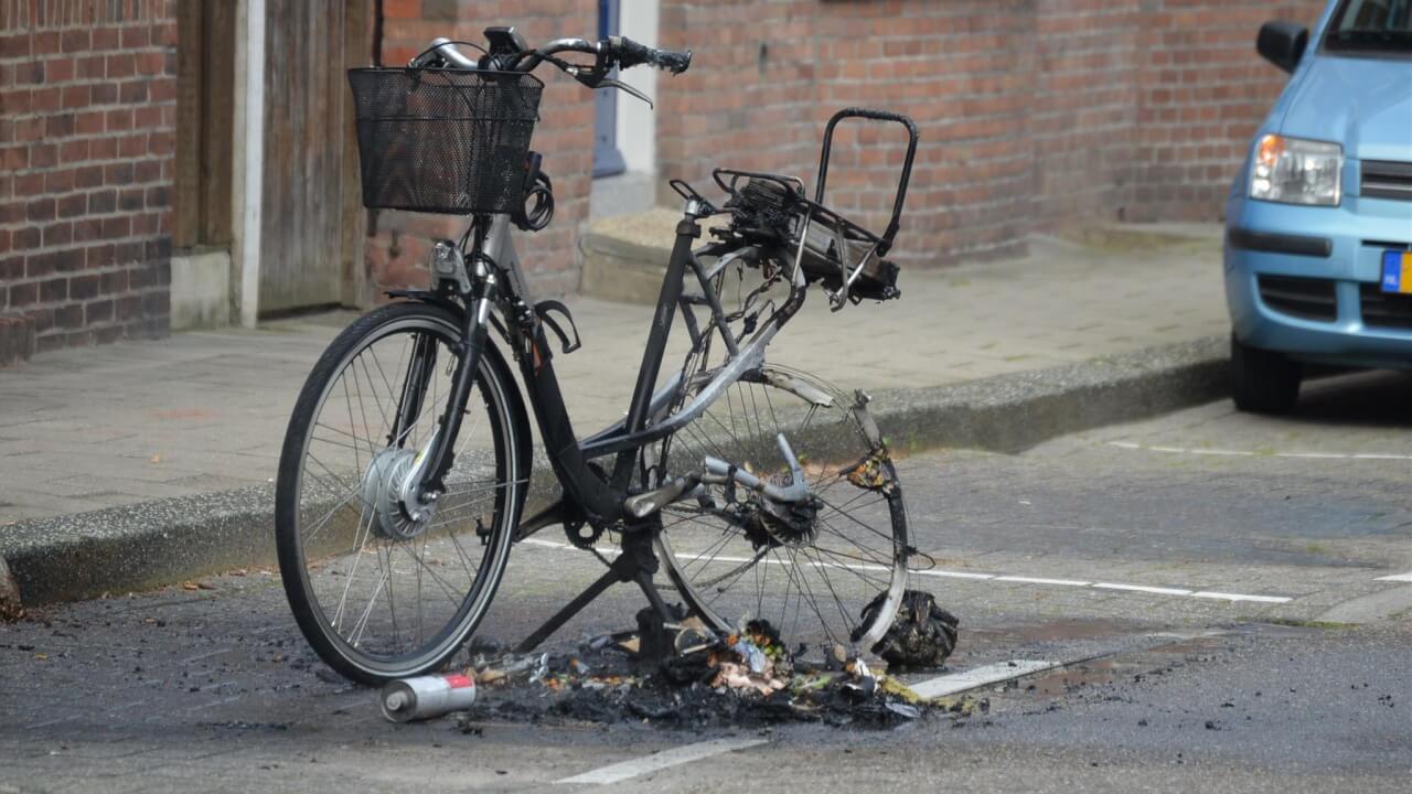 Elektrische fiets opladen tijdens fietsen