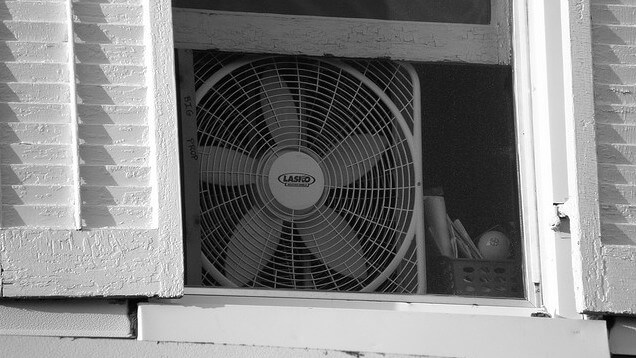Tips en Weetjes Als je je ventilator ZO neerzet heb je binnen no ... Tips en Weetjes Als je je ventilator ZO neerzet heb je binnen no ...