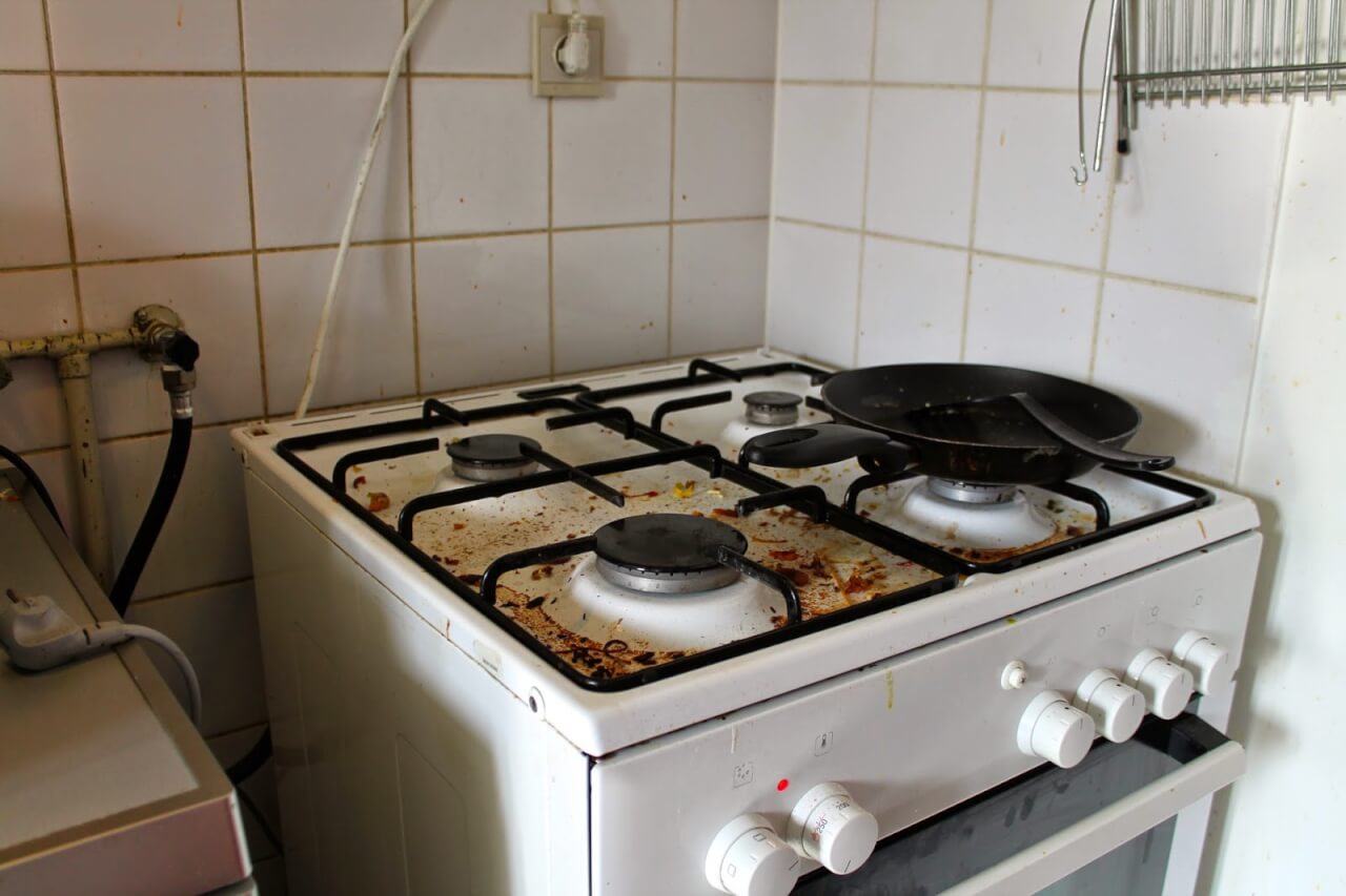 Je fornuis rooster zal er weer als nieuw uit komen te zien met deze geweldige schoonmaaktip
