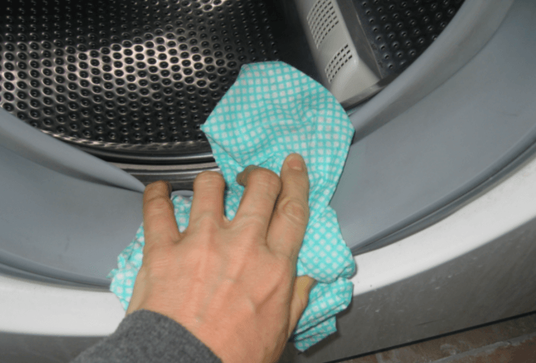 Hoe vaak maak jij de wasmachine schoon? ZO vaak zou het