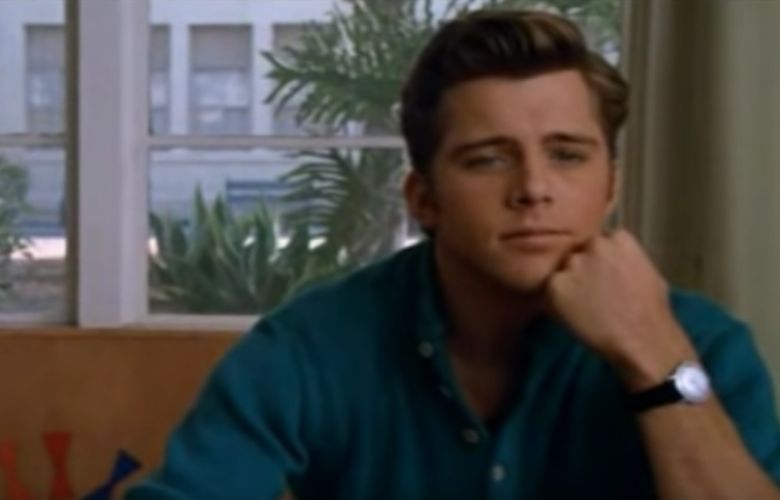 Zó ziet Maxwell Caulfield uit de musicalfilm Grease 2 er nu uit! Zó ziet Maxwell Caulfield uit de musicalfilm Grease 2 er nu uit!