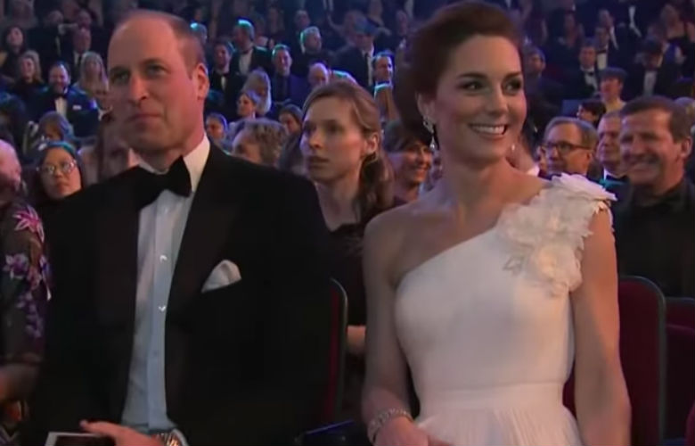 Prins William en Kate Middleton steken de draak met elkaar met gekke bijnamen Prins William en Kate Middleton steken de draak met elkaar met gekke bijnamen